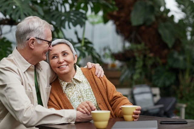 10 First Date Tips and Advice for Seniors