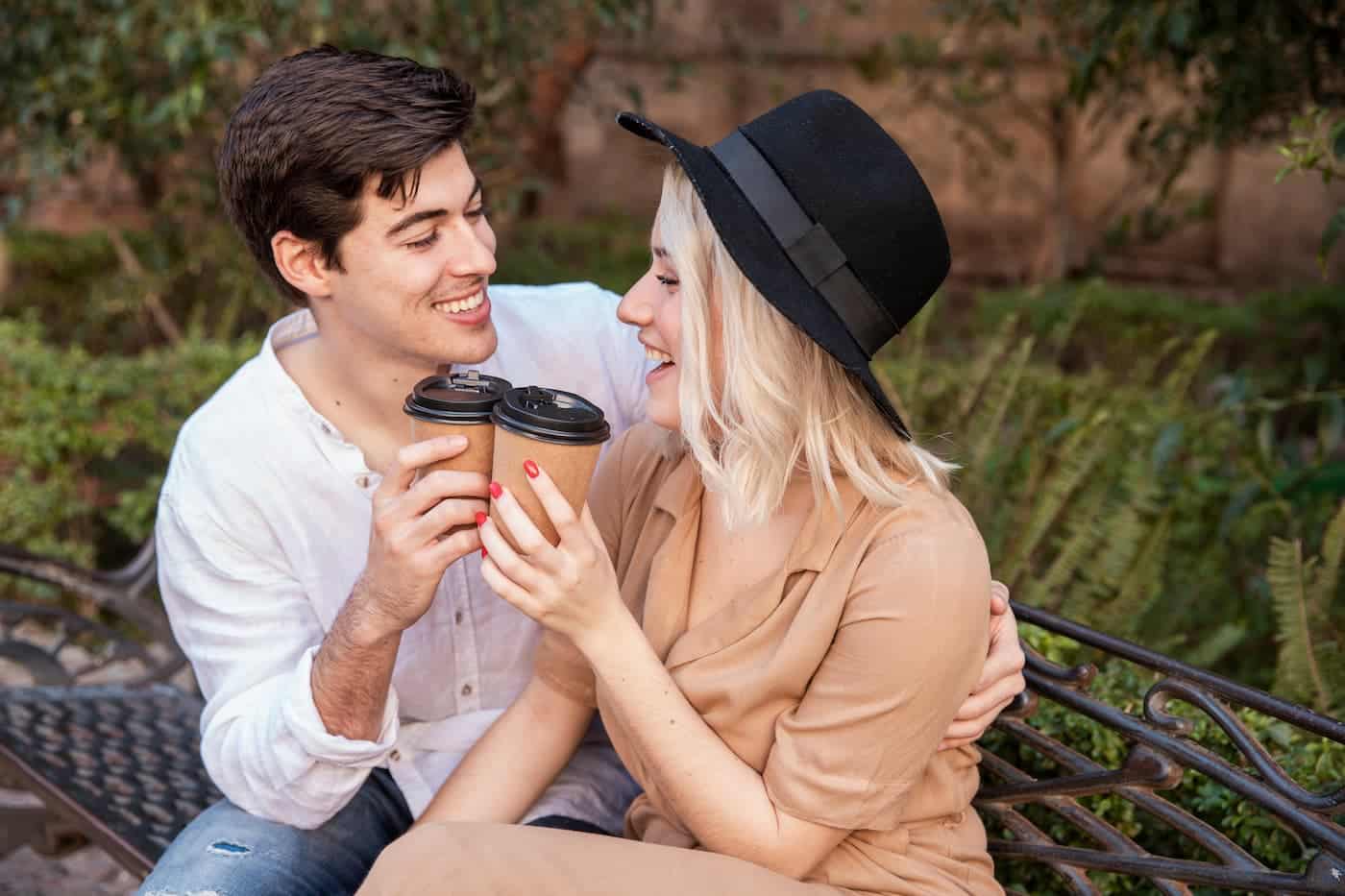 casual-dating-couple