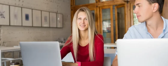 couple-coworkers-office-romance