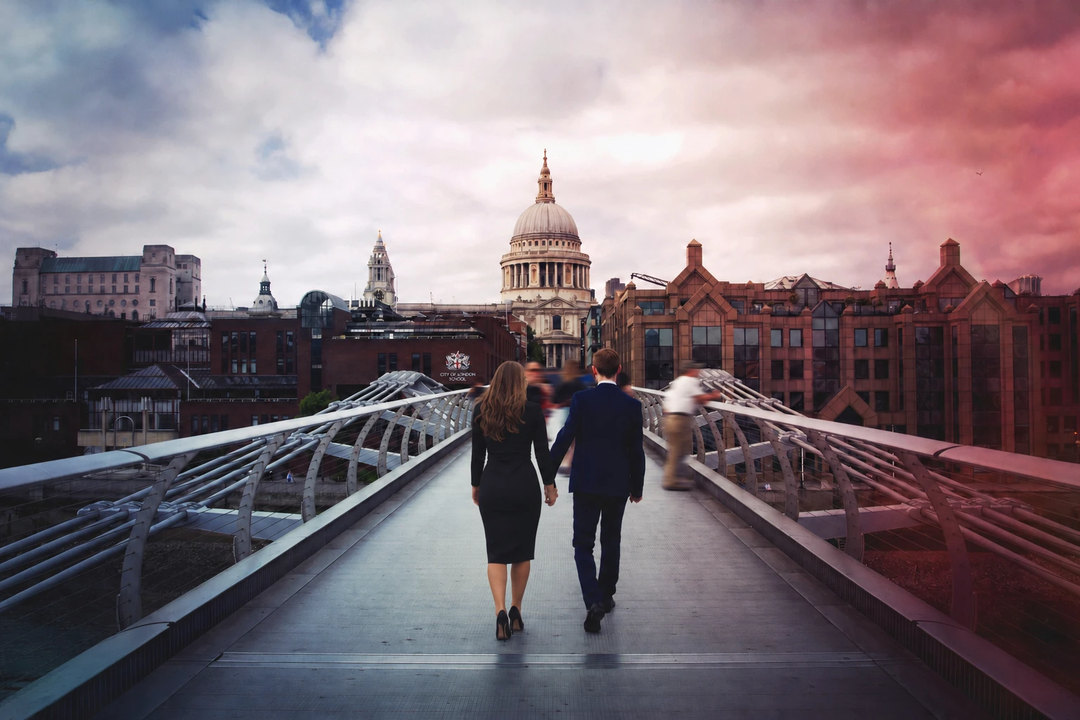 I_BATCH_7_Dating_in_London_How_the_City_Shapes_the_Way_You_Love_HERO