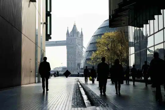 Dating in London: How the City Shapes the Way You Love